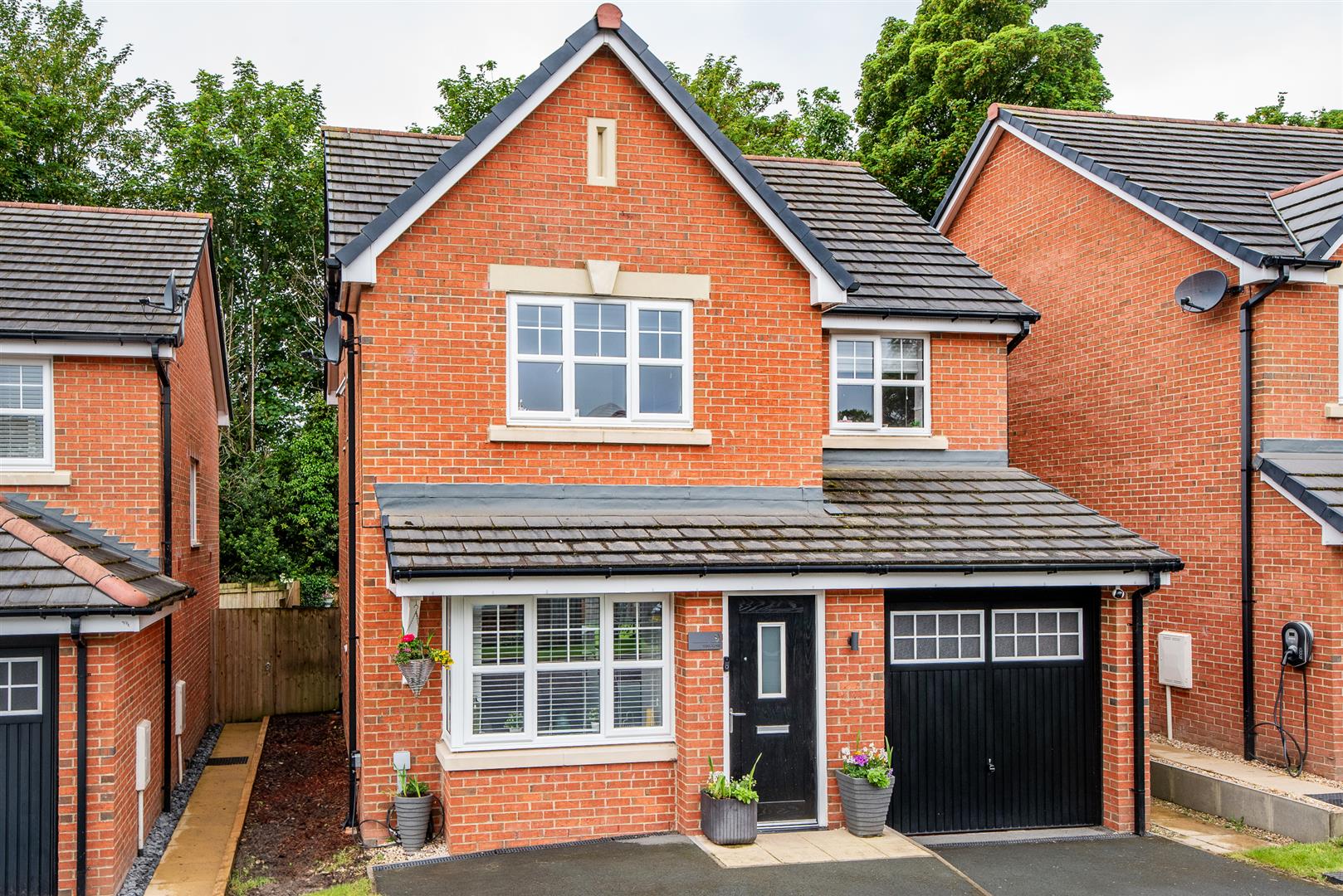 4 bed property in Elm Close, Preston